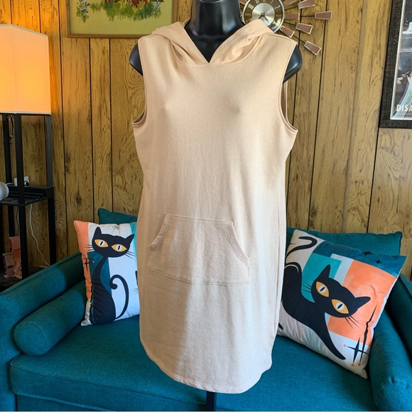 Love, Fire Sleeveless Hoodie Dress - Picture 7 of 10